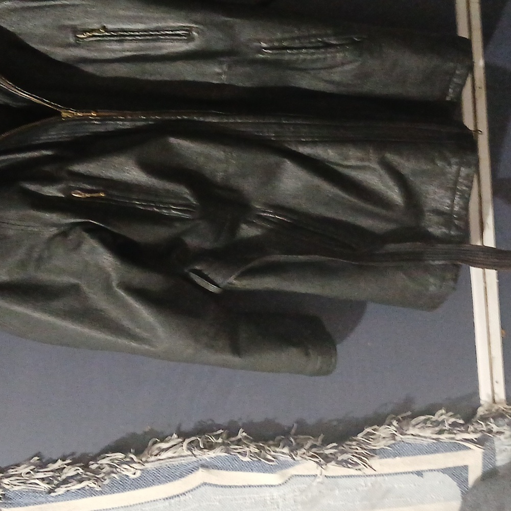 Wilsons Leather Men's Black Leather Jacket w/ Fur Hood. Size Large - Picture 2 of 9